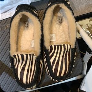 Ugg slippers size 10